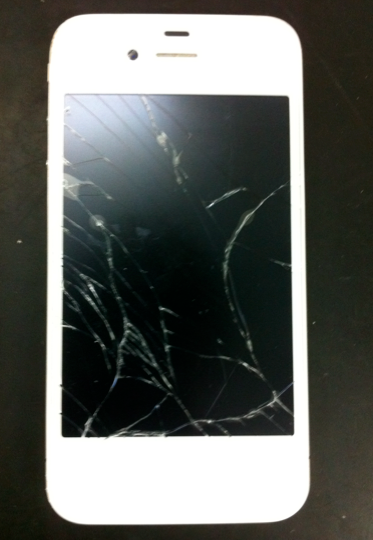 iPhone4ホワイトひび割れ