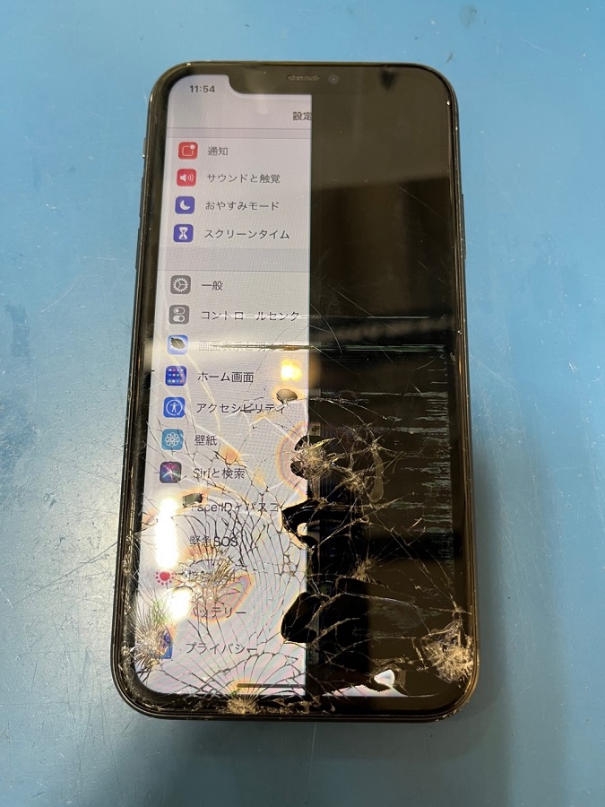 iPhone11のフロントパネル交換修理ご案内！ | iPhone修理アイサポ 修理事例