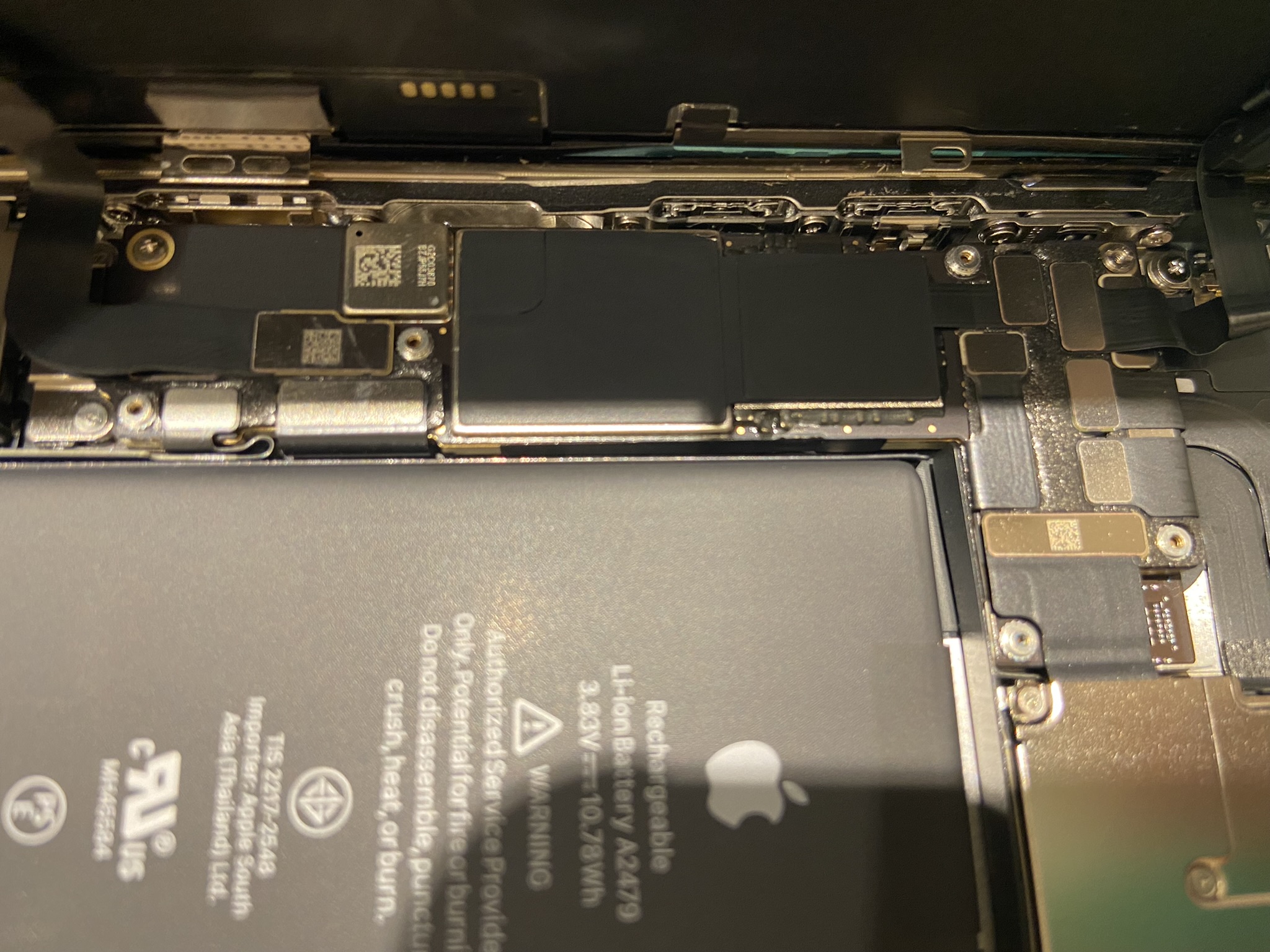 iPhone12Pro ガラス割れ・イヤスピーカー不良の修理 | iPhone修理 