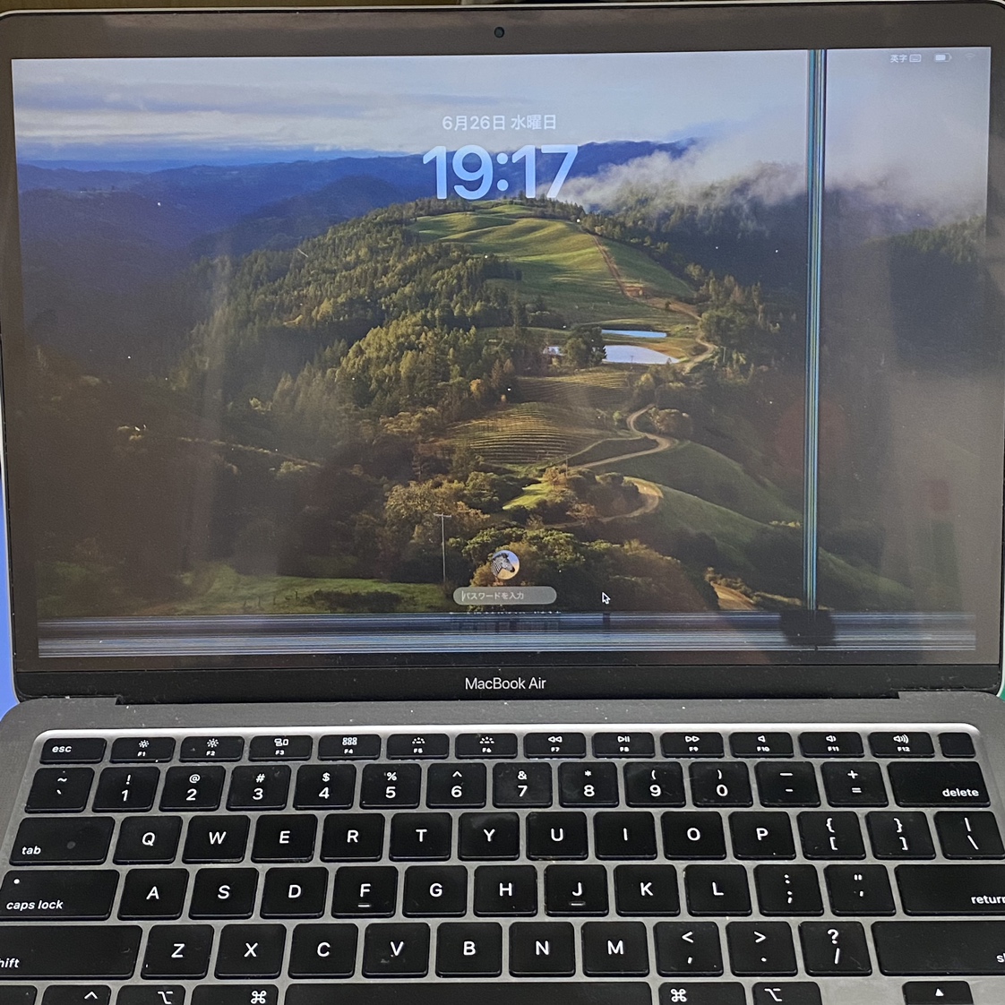 MacBookAir2020(マックブックエアー2020）の液晶交換を承りました！ | iPhone修理アイサポ 修理事例